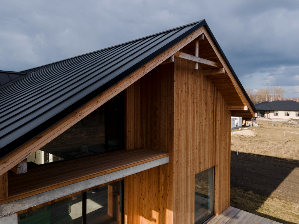 Rumah kayu sederhana cantik dengan desain elegan dan fasad minimalis modern