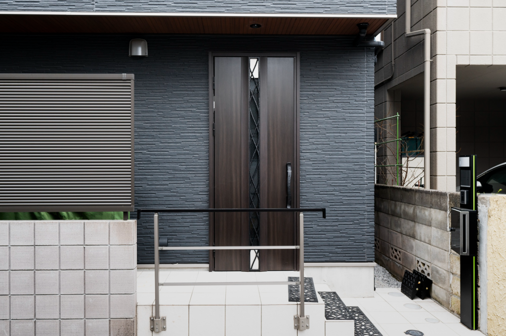 Berbagai desain motif tembok luar rumah modern pada fasad minimalis.